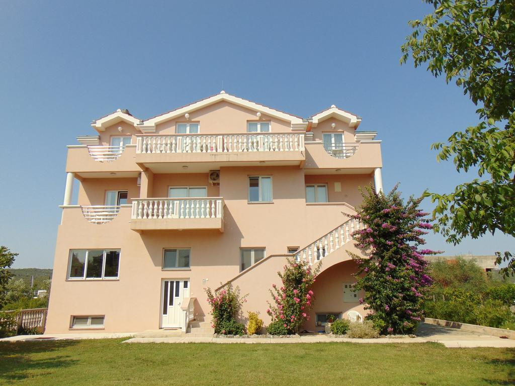 Pansion Kardum Bed and Breakfast Bibinje Esterno foto